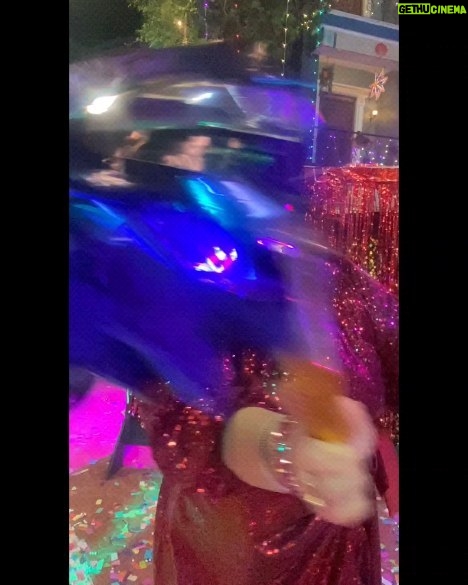 Ambika Ranjankar Instagram - New Year Wishes to all of you... Dance, be merry and enjoy each day... Video courtesy @mmoonstar 💕😘