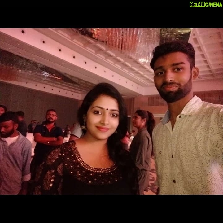 Ameer Vayalar Instagram - With actress @anu_sithara #anusithara #anusitharafanclub #anusitharafc #anusitharafanpage #ameervayalar