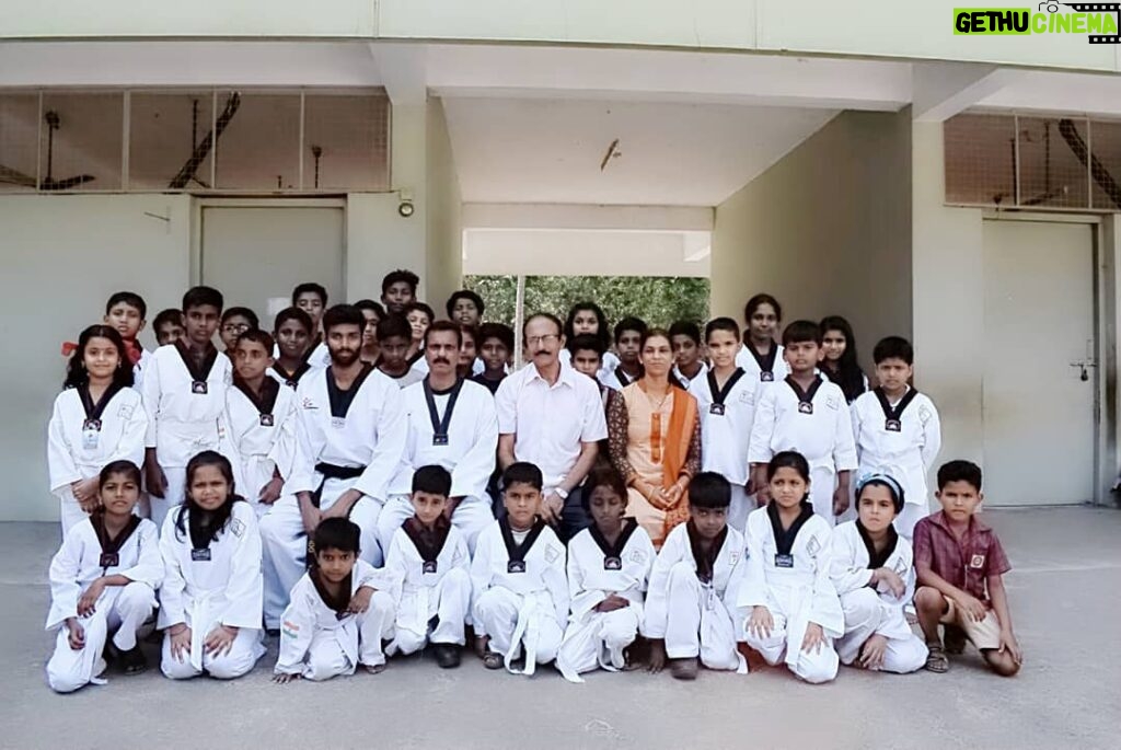 Ameer Vayalar Instagram - 2018 - 19 TAEKWONDO BATCH @Sri Sri Ravishankar Vidya Mandir CBSE school cherthala (SSRVM) #ameervayalar