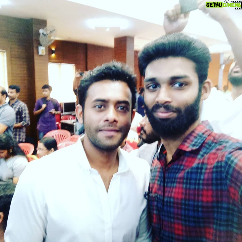 Ameer Vayalar Instagram - With actor #arjunashokan @arjun_ashokan #ameervayalar
