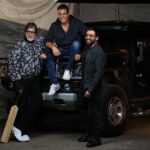 Amitabh Bachchan Instagram - Cricket !! Anyone ? With Akshay and Suriya 🕺❤️🙏🚩