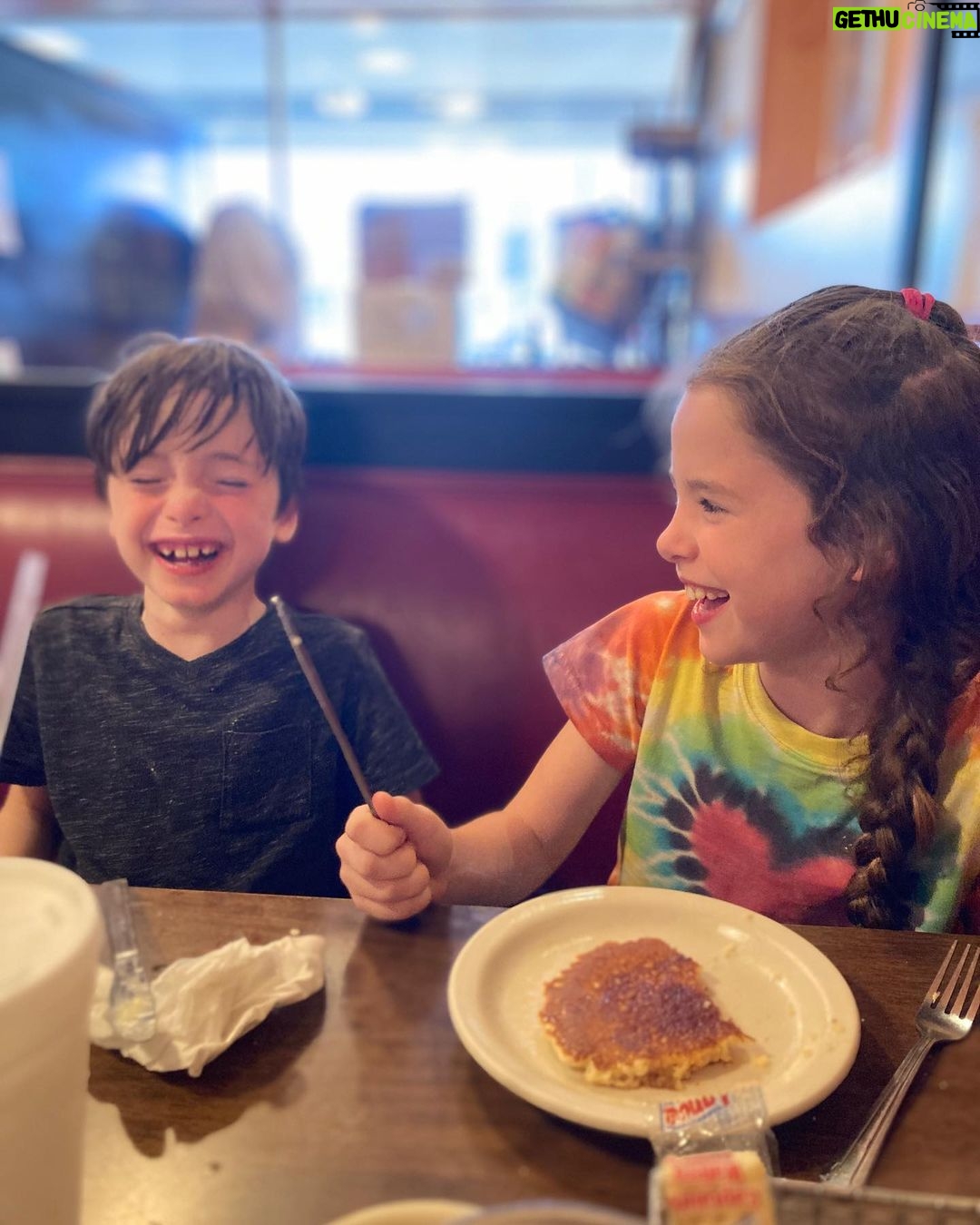 Amy Bailey Instagram - TWINS. There’s always a dynamic in place. There can be shifting power struggles many times a day. War and Peace. Often, by the time I go to mediate a fight, they’ve already dissolved into giggles and have moved on. One thing never changes though…with ours, one is the Entertainer and one is the Entertained. Wonder if you can guess who is who..?