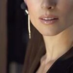 Amy Bailey Instagram - My previous post was about parenting tips (with the formidable @doctorshefali 😍). This post is ALSO a parenting tip: GET YOURSELF SOME FRIENDS who are far superior with style and beauty and all the 💄things and then let them transform you from a tired lady to a fancy one. If only for a day 🥸👯‍♀️ Love you fellas. Thanks for the fun shoot 💜💜💜 REPOST **** Repost from @jonlieckfeltbeauty • @officialamybailey is truly one of the most #badass humans and her talent as an actor is a parallel to behold i met Amy right after she filmed the show #vikings where she played the Queen #kwenthrith & it was an instant love fest! 6 years and 3 kids later here we are collaborating on a beautiful shoot honoring her magnetism and beauty. @chrissingerme^ @gregoryarlt and hair, set design and clothing styling by myself 7 #amybailey #vulkanbrow #greathuman #brunettebeauty