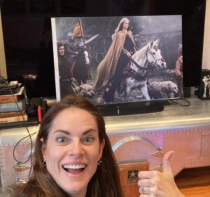 Amy Bailey Instagram - HOUSEGUEST ETIQUETTE 🏠

After staying at a friend’s house, it is considered good manners to leave a little memento behind. Just a small token of appreciation so they can see it now and again and think fondly of you.

So I put a giant poster of myself in front of @clivestanden’s TV. 

You’re welcome buddy! Enjoy!