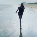 Amy Bailey Instagram - I grew up on the Texas coast…Rockport, Corpus Christi, South Padre Island…I took these million dollar views for granted. At the time I thought Texas was the armpit of the world and I just wanted to get to LONDON/PARIS/NYC/ROME already. Well, time marches on, priorities shift, and I find myself filled with gratitude today to bring my kids back to where it all started. These epic beaches (a warm 80f in November) are now a source of wonder for me. Yes we had to dodge the jellyfish and keep kids out of the sand dunes because #rattlesnakes …it’s Texas dude… but what a beautiful day. The ocean will always be my favourite place to be. 💙💙💙💙💙💙💙💙💙💙