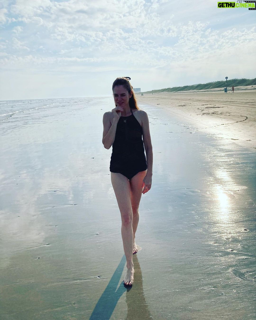 Amy Bailey Instagram - I grew up on the Texas coast…Rockport, Corpus Christi, South Padre Island…I took these million dollar views for granted. At the time I thought Texas was the armpit of the world and I just wanted to get to LONDON/PARIS/NYC/ROME already. Well, time marches on, priorities shift, and I find myself filled with gratitude today to bring my kids back to where it all started. These epic beaches (a warm 80f in November) are now a source of wonder for me. Yes we had to dodge the jellyfish and keep kids out of the sand dunes because #rattlesnakes …it’s Texas dude… but what a beautiful day. The ocean will always be my favourite place to be. 💙💙💙💙💙💙💙💙💙💙