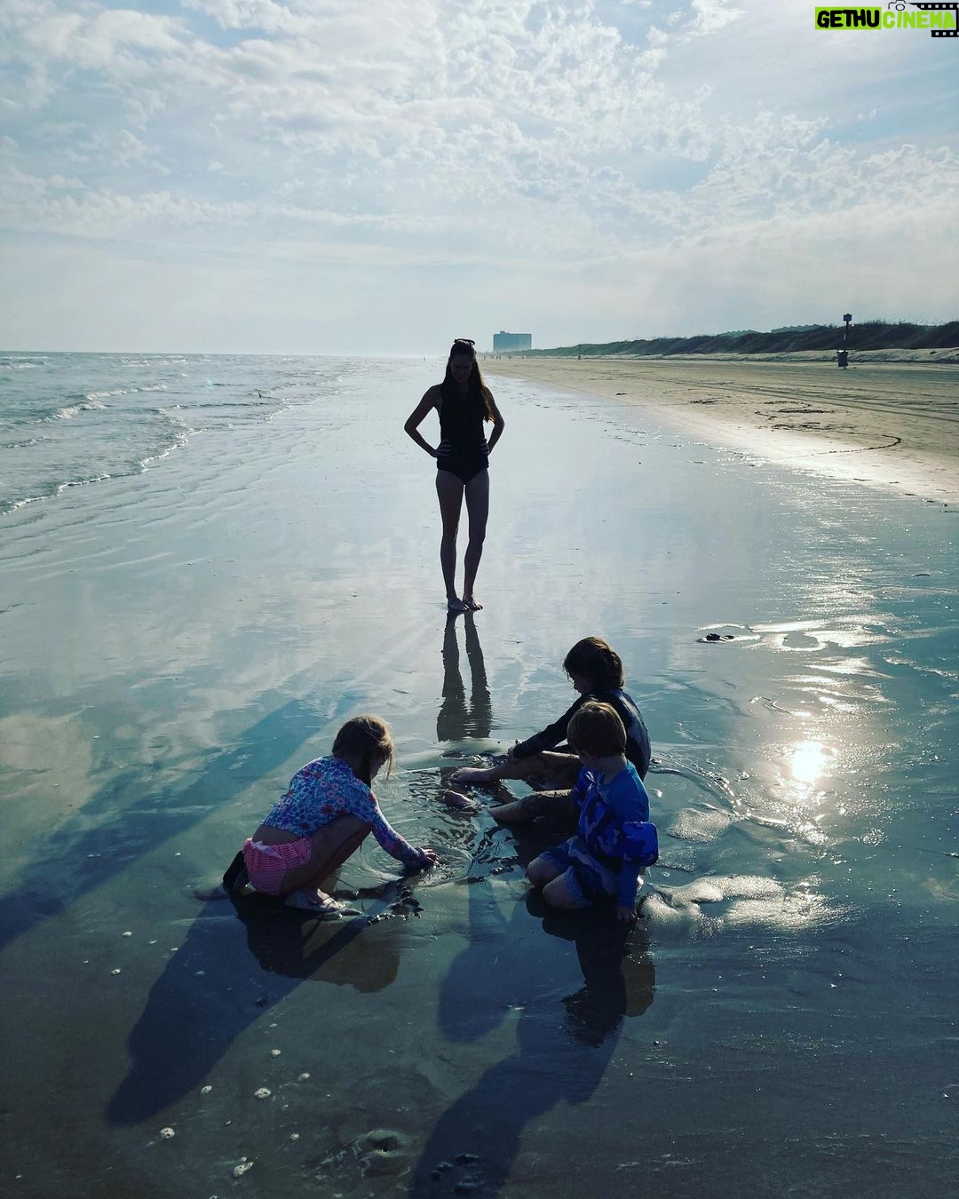 Amy Bailey Instagram - I grew up on the Texas coast…Rockport, Corpus Christi, South Padre Island…I took these million dollar views for granted. At the time I thought Texas was the armpit of the world and I just wanted to get to LONDON/PARIS/NYC/ROME already. Well, time marches on, priorities shift, and I find myself filled with gratitude today to bring my kids back to where it all started. These epic beaches (a warm 80f in November) are now a source of wonder for me. Yes we had to dodge the jellyfish and keep kids out of the sand dunes because #rattlesnakes …it’s Texas dude… but what a beautiful day. The ocean will always be my favourite place to be. 💙💙💙💙💙💙💙💙💙💙