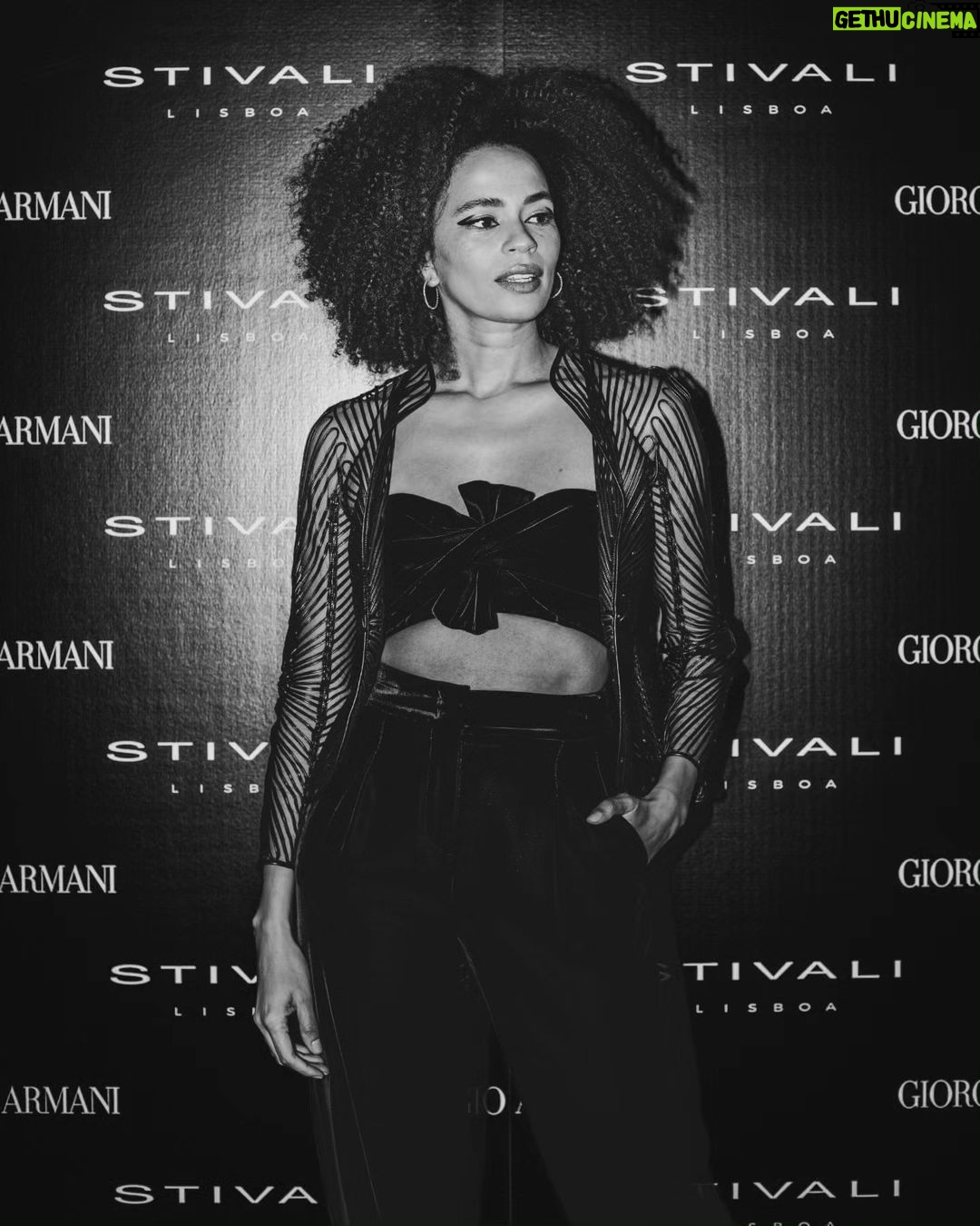 Ana Sofia Martins Instagram - ✨️ @giorgioarmani X @stivali_boutiques 📸 2,3,4,5 @dianagomescardoso.photography Make up: @elodiefiuza.makeup Hoops: @mateonewyork Stivali