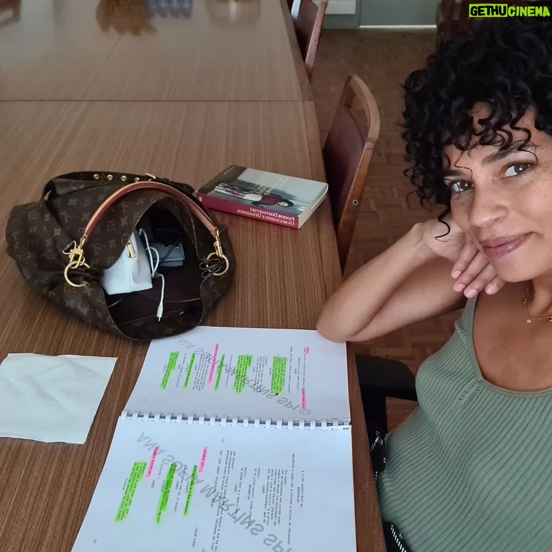Ana Sofia Martins Instagram - - BEHIND THE SCENES - Não percam amanhã mais um episódio de "CODEX 632" na @rtppt & @rtpplay 📺 #behindthescenes #bts @spi.production