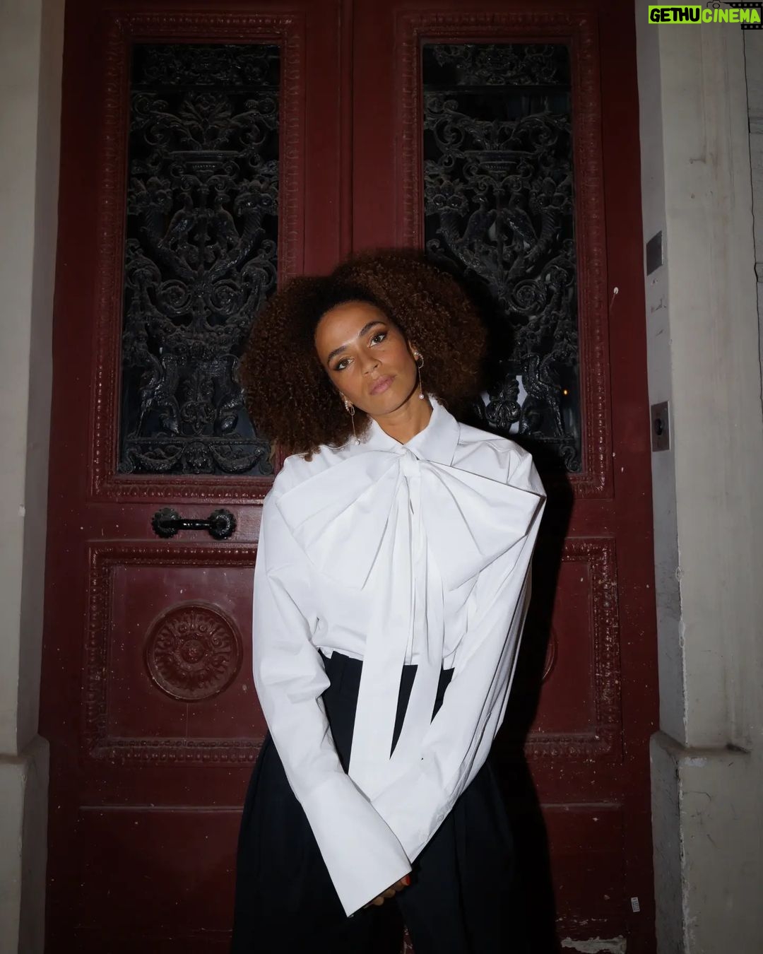 Ana Sofia Martins Instagram - In Paris for the presentation of @rabanne X @hm ✨️ Thank you for having me @amariaresende 🤍 📸 @pedroatgomes Wearing head-to-toe @hm studio 🎀 Make up: @alexandraleforestier_makeup Nails: Lorena @gi.coracao.beleza Club Silencio Paris