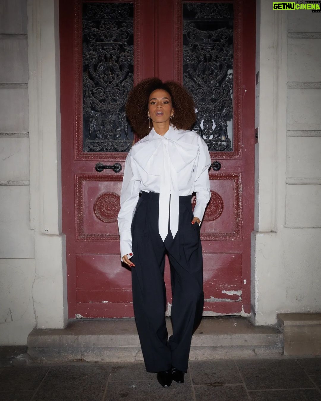 Ana Sofia Martins Instagram - In Paris for the presentation of @rabanne X @hm ✨️ Thank you for having me @amariaresende 🤍 📸 @pedroatgomes Wearing head-to-toe @hm studio 🎀 Make up: @alexandraleforestier_makeup Nails: Lorena @gi.coracao.beleza Club Silencio Paris