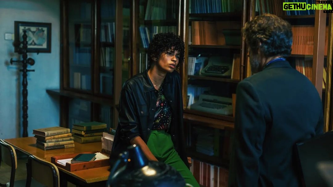 Ana Sofia Martins Instagram - Preparados para mais um epis贸dio de "CODEX 632"? Esta noite, 脿s 21h, na @rtppt 馃摵 @rtpplay @globoplay @spi.production 馃摳 @itwasfiti