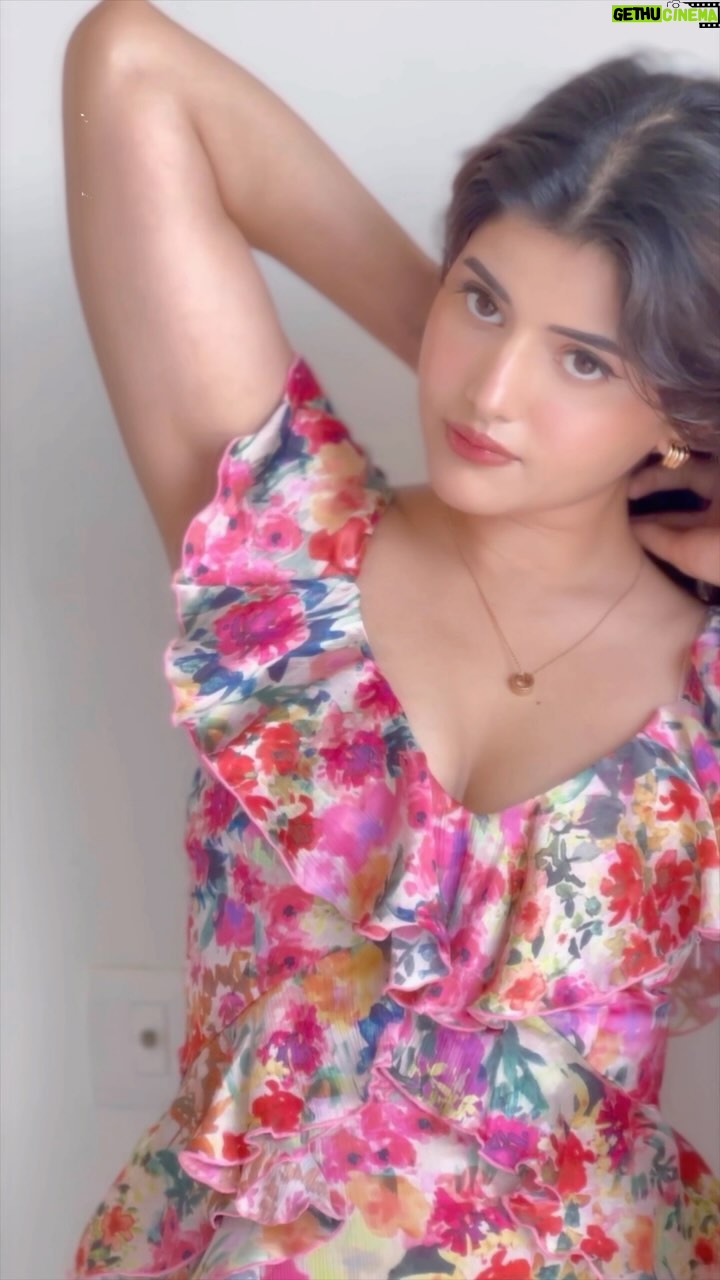 Anahita Bhooshan - 339.3K Likes - Goa fit check 💗