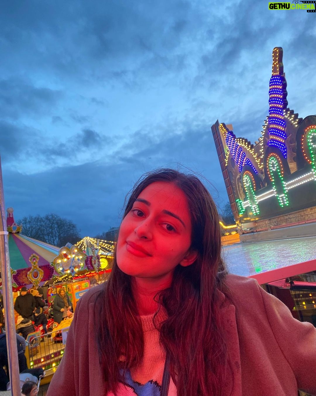 Ananya Panday Instagram - warmmmm n fuzzzzyyyyy 🐻 (giant sloths may be the coolest animals that existed ✌🏼) London