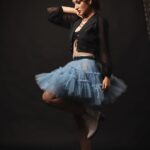 Anchal Sahu Instagram - Be Intehaan….🖤 . . . . . . Captured by @the.rajeshrathod.clicks Makeup & hair @sunnyroyy_official Styled by @shrutiyamganti0218 Designer @jiya_fashion_designer Accessorised by @itahdnura One Ring @miranabymegha Ring PR @affiliates_pr