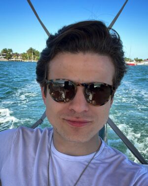André Marinho Instagram - 🛥🌬🌀🐦 MIA: Missing In Action