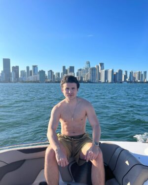 André Marinho Instagram - 🛥🌬🌀🐦 MIA: Missing In Action