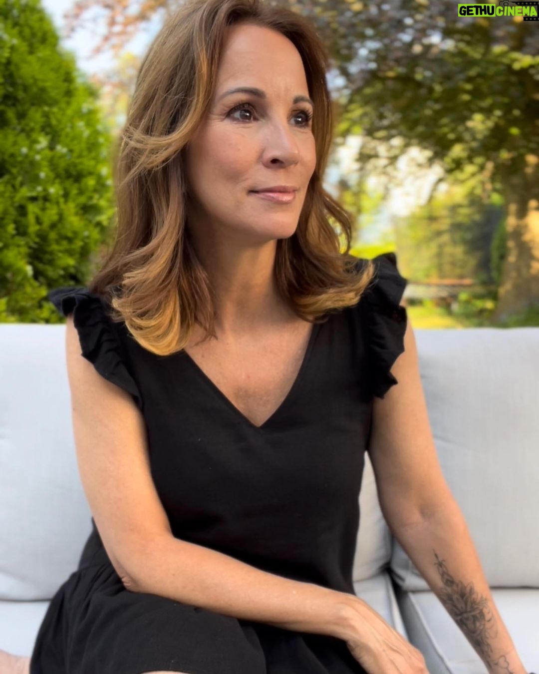 Andrea McLean Instagram - Why I like wearing black in summer… I know it’s not exactly bright and breezy, but it’s still my go-to. I realised this as the past two weeks have been super scorchio, and yet 80% of what I wear is still black with pops of colour. Why? 🙂I feel comfy in it. 🤩I feel classy in it. 😎I can stick heels on and feel dressed up or sliders and feel dressed down. 🙌I can wear the same thing from day to night. 😊I still feel like ‘me’. 👀I don’t have to wear a bra when it’s really hot and no one knows… These two dresses are case in point and have become my summer faves this heatwave. They’re from @nextofficial and I love them. #summer #hot #whatilike #next #fashion #gifted