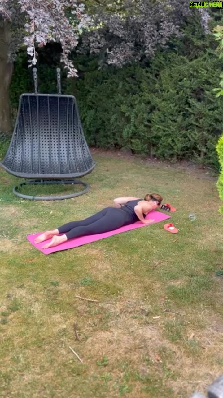 Andrea McLean Instagram - 4 things I did this week to fill my cup that had nothing to do with work: This was a week of a lot of ups and downs; a bit of an emotional family roller coaster! So there was a lot of ‘mum duty’ stuff going on, which meant my head was full of how best to be there as a mum when needed, but not be ‘too much’. So filling my own cup became even more important. 1. I finished off my 30 days of Move by @adrienelouise I needed something to ease me back into exercising again after being weak and poorly for so long, and this definitely did the job. It made me take things slowly - I tend to rush in, all or nothing, and then wipe myself out. I have already started another 30 days, as I missed her when it finished… I love doing my yoga outside in the garden (on my own though. Spot the moment that I notice Mr F secretly filming me. 😅🍑) Next week I start upping my exercise game, with a fitness programme I’ll be doing at home. I want to feel like ‘myself’ again, and by that I mean strong and not quite as wobbly! 2. Speaking of getting physical again (and I honestly didn’t intend this cheesy link) my telly programme this week was Physical on @appletv starring @fullyrosebyrne I have loved her in every single thing I’ve seen her in, but in this she is just brilliant. Great characters, great script, great plot. I can’t wait for series 3 now. 3. We had a lovely walk in the countryside while the sun still shone on Saturday, ending up with a nice pub meal at the @theramblersrest_coulsdon and bumped into an old friendly face. Nice to see you Ray. 4. We took my dad to @the_golfgroove for Father’s Day. He’s always wanted to play at St Andrews, and now her has - albeit virtually! He and mum thrashed us in the golf booth; I think I need to work on my swing/stance/golfwardrobe. A lovely family day, a perfect end to the week. #4things