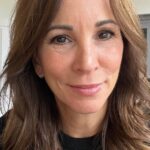Andrea McLean Instagram - Happy Wednesday! This week’s Midlife Conversation is all about confidence- how to feel it and behave like you have it, without being a dick. It’s with the wonderful @vivgroskop and I think you’ll like it! 😄 👆Click the YouTube button in my linktree #midlifeconversations #thisgirlisonfire #confidence #midlife