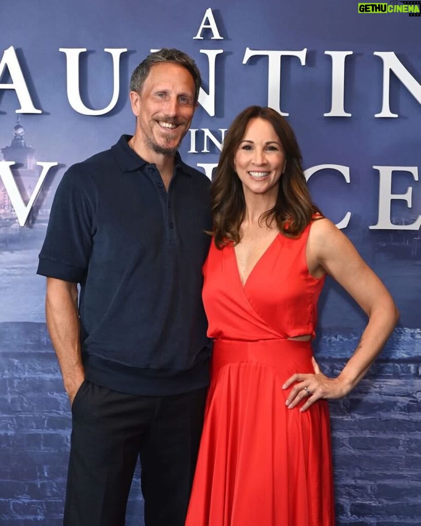 Andrea McLean Instagram - Tonight we went ‘out out’ to the special screening in Leicester Square of Kenneth Branagh’s new film #ahauntinginvenice No plot spoilers but it was jumpy!! 😳 #murdermystery #whodunnit @20thcenturyuk @concordemedialondon