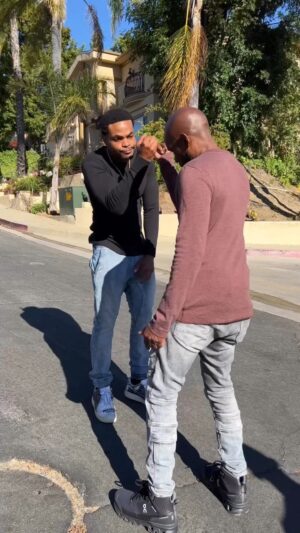 Andrew Bachelor Instagram - When you have a weird secret handshake 😩🤣 w/ @brianmichaelhinds @daleelliottjr @ianedwardscomic