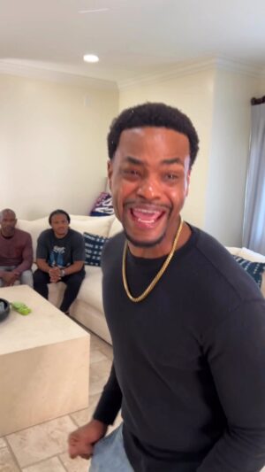 Andrew Bachelor Instagram - When you hire the Bottom G 😩😩🤣w/ @brianmichaelhinds @daleelliottjr @ianedwardscomic