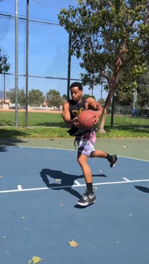 Andrew Bachelor Instagram - When you travel 🏀😩 w/ @ghaithmansour @adamw