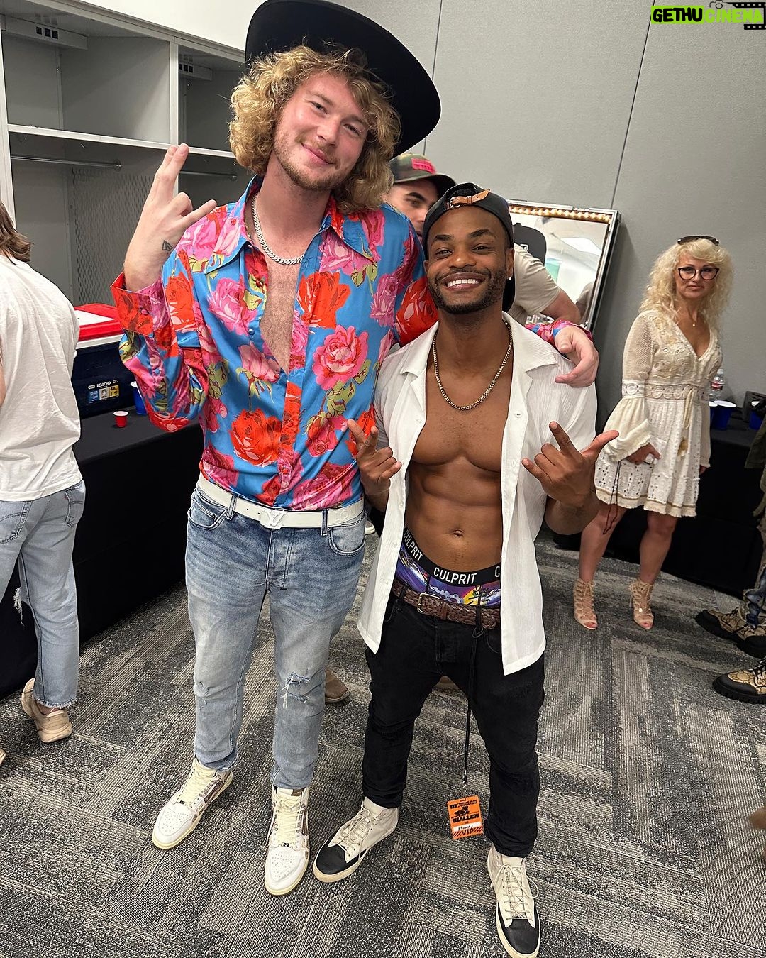 Andrew Bachelor Instagram - Yesterday I had food poisoning but it didn’t matter because my bro @hardy was performing in front of 70,000 people 🔥🔥🔥 SoFi Stadium