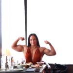 Andrew Bachelor Instagram – 💪🏾❤️🥘