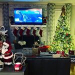 Andrew Gillum Instagram - L👀K who showed up for Christmas morning uninvited - - - but more than welcomed 😜 (especially since we’re in their habitat). I pray that you all have a wonderful and loving Christmas Day, safely surrounded by the people you love. Merry Christmas! #HappyBirthdayJesus🙏🏾