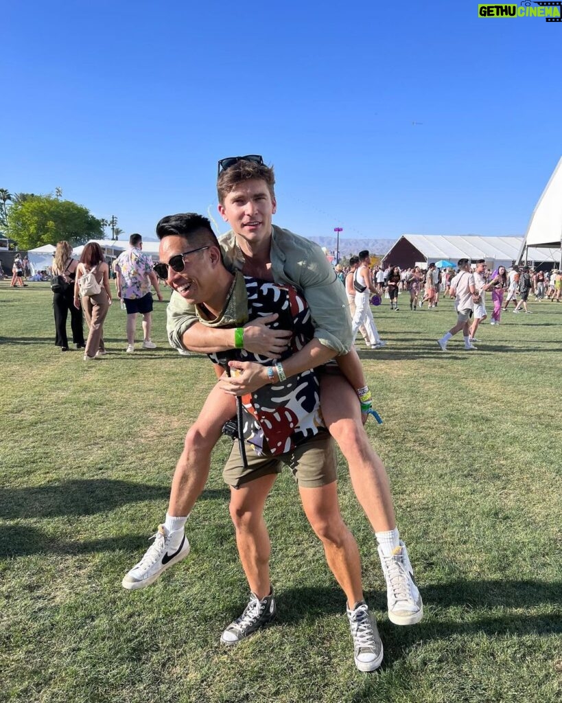 Andrew Neighbors Instagram - Widdle dragon Coachella Music Festival