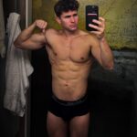 Andrew Neighbors Instagram - Good morning. Time for a mass gainer shake 😝💪🏻 also follow my patreon pls😝 Link in bio:)