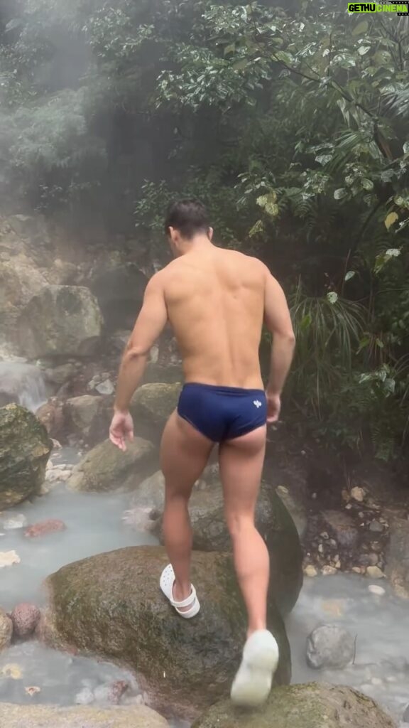 Andrew Neighbors Instagram - This hot spring in Taiwan was a boiling river