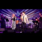 Andy Karl Instagram - The “riff-off” many of you love & sone didn’t know you needed😜🎤🎤🎤🎤🎤 Please enjoy your Saturday LegallyBound fix complete with shenanigans & some serious screlting brilliance from @themarissarosen @timothyonline & @getfitwithnik 🙌🏻🙌🏻🙌🏻 I say, more is more🤩 . . . @stevenjamail @jeremyyaddaw @subqmusic @rootsandgroovesmusic @judykangstagram @domenicrigazzi @sonyhall . . @dstylemakeupofficial @jaegatzby @jodymorlock @studmuffinnyc for @patriciafield 🎥 @michaelhullnyc . . #history #onedirection #riffoff #riffalotta #andykarlsjacket #shenanigans #singer #concert #nyc #sonyhall #ifyournothavingfunyouredoingitwrong #soldout #legallybound