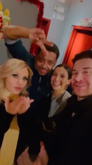 Andy Karl Instagram - From all of us to all of you💥‼️💖 
We wish you a happy & healthy EVERYTHING‼️ HAPPY NEW YEAR 🎊🎈🎆 
May 2023 and beyond be filled with way more happiness, great health & joy in all areas ‼️💥 CHEERS 🥂 
.
.
.
@eliselyon_art @khalilkain 💖💖
.
.
.
#family #couplesskate #nye #nyc #littleitaly #lifeimitatingart 
#iykyk #scungereference #2023 #thenightisyoung #eliseisconfused 😜😘