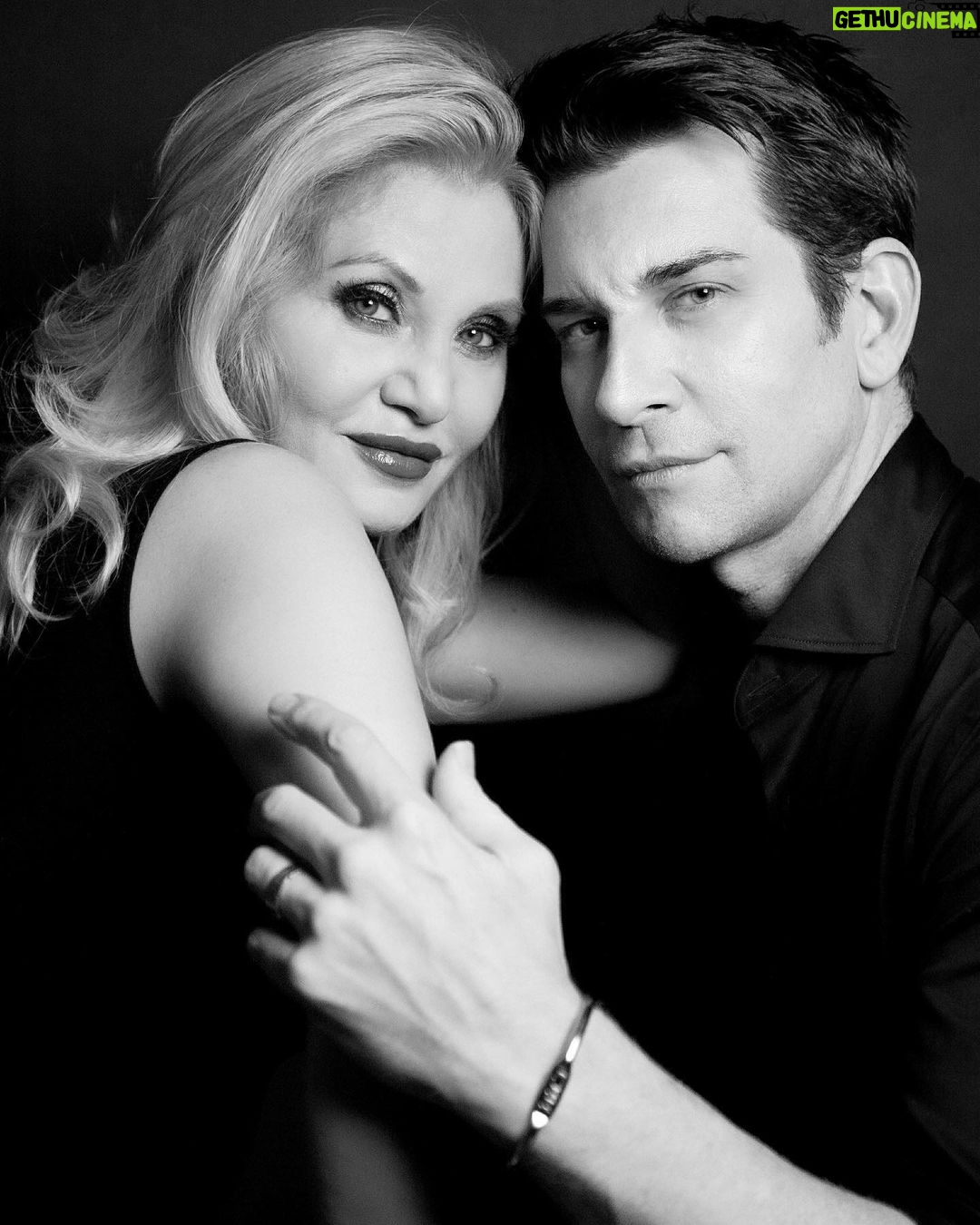Andy Karl Instagram - Thank you โจ @dozermosher โจ & ๐ฅ @officialbroadwayworld ๐ฅ for this feature today ๐ ๐๐ป ๐ So very kind of you, and thank you for the ๐ธ photo shootโผ๏ธ Love, the cool kids๐๐คฉ ๐น ๐บ ๐ธ to our absolute โญ๏ธ โญ๏ธ โญ๏ธ in the band (and glam squad!) without whom this article wouldnโt even remotely be possible! ๐๐ @stevenjamail @themarissarosen @getfitwithnik @timothyonline @jeremyyaddaw @rootsandgroovesmusic @subqmusic @judykang @domenicrigazzi @micahburgess1 @qgroovin @robinmacatangay @dstylemakeupofficial @jaegatzby @adrianakat_ @jeromelordetnyc @ritahazan ๐ . . . . . Stephen, your love for all things live performance is unparalleled and weโre all sooo lucky to know you & your kind โค๏ธ & ๐๏ธ ๐๏ธ Huuuuge thanks to all the friends, fans, cousins, and family who came to see #LegallyBound because none of this is possible without you. ๐ Check out @officialbroadwayworld for the article and photos!