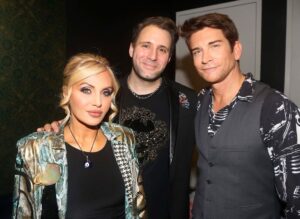 Andy Karl Instagram - Here’s an #fbf to a week ago almost to the hour, of our sold out concert @sonyhall with some truly fantastic pics by none other than @bruglikas @broadwaybruce_ 📸 ‼️💥 
It’s all of our fave concert to date in no small part due to all of you who showed up & shared your “phenomenal” energy w/us‼️⭐️ 

As we’ve said & will say again and again, there’s no group of magical music makers we’d rather make music with🎻 🎷 🎹 🥁 🎤 🎸 
.
.
.
.
@stevenjamail @getfitwithnik @themarissarosen @timothyonline @jeremyyaddaw @rootsandgroovesmusic @subqmusic @micahburgess1 (there in spirit) @judykangstagram @judykang @domenicrigazzi 
WE LOVE YOU ALL❌❌❌❌
.
.
.
Glam: @dstylemakeupofficial @ritahazan @jaegatzby @jodymorlock @studmuffinnyc @patriciafield ⭐️‼️⭐️‼️ 
.
.
.
#sonyhall #legallyblonde #legallybound #nyc #soldout #soldoutshow #nyc #ny