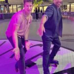 Andy Karl Instagram - Last night was absolutely the most fun event of 2023 thus far‼️‼️ We were all SOO happy to join our Sis @therealtaylordayne for the “Wacoal kicks off Breast Cancer Awareness Month” with an ‘80s-inspired roller skating party celebrating the Fall 2023 Fit for the Cure® program benefiting Susan G. Komen® HOSTED BY POP ICON AND FIT FOR THE CURE® SPOKESPERSON TAYLOR DAYNE🤩⭐️❌🎤 @wacoalamerica Sometimes you just have to skate it out and have a great time with phenomenal friends for an incredible cause‼️‼️ @andy_karl @khalilkain @tomlamendola & I are all “skater kids” from back in the day so this was an event seemingly “taylor made” for us #seewhatididthere 😜‼️ Thank you dearest 💖💖 Taylor & @jmigspr for having us‼️‼️‼️ We LOVED EVERY SECOND‼️ . . . @eliselyon_art @prettyconnected @joshymcb #family we missed you @ericxwest ⭐️ Glam: @kylebrincefield @studmuffinnyc for @patriciafield @normakamali @jaegatzby @ritahazan @jeromelordet . . . #skateforacause #nyc #rockefellercenter #couplesskate #andykarl #khalilkain #raheemandrocky 😜 #legallybound #legallyblonde #brunomars #skate #susangkomen #wacoal