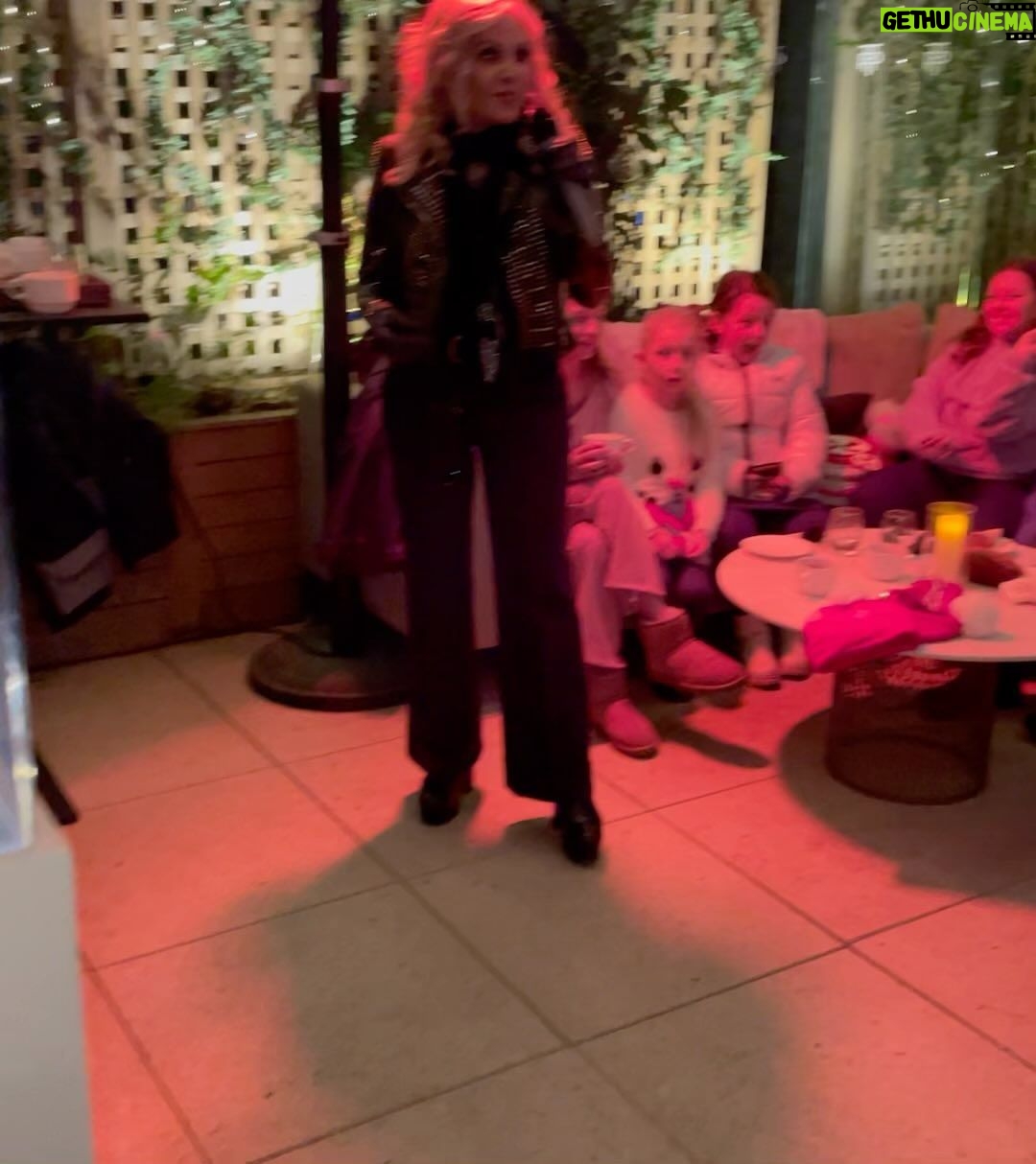 Andy Karl Instagram - When @andy_karl + @orfeh host a 🎄 sing-a-long 🎤 at the @parkterracehotel with @hotelchocolatusa serving up hot cocoa and and espresso 🍸. 🫶🏼Did @will.linendoll and I make a 🎄 music video with Orfeh and Andy? 🫶🏼Did @pompomcharlie sing backup for @andy_karl? 🫶🏼Was there a Page Six article? 🫶🏼Was I reunited with my chosen family? 🫶🏼Did I give @orfeh my @rpzlrpzl headband because she is the 👸🏻? 🫶🏼Does @parkterracehotel’ 6th floor bar/terrace @terrazzobryantpark have the most perfect view of Bryant Park? The answer is yes. And it’s all documented in this carousel♥️Happy holidays! #bryantpark #parkterrace #orfeh #andykarl Park Terrace Hotel