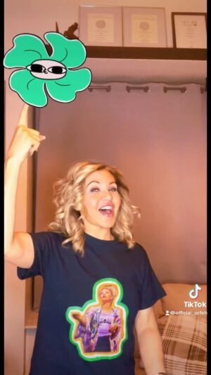 Andy Karl Instagram - Happy 🍀💚 Day from your OG Paulette & Kyle B. O’Boyle🍀💚 giving you Irish kisses & shamrock wishes & don’t you just LOVE the incredible Paulette T-shirt that @michaelrupertofficial & Will got me⁉️🏆🤣🙌🏻‼️ And if there was ever a day to go out there & get some Ireland, that day is TODAY🍀🍀🍀 
THANK YOU TO EVERYONE here & on TikTok that always show me/Paulette sooo much 💚💚💚 on this day🍀🍀🍀🍀 I LOVE THE LOVE MORE & MORE EVERY YEAR 💚💚💚
.
.
.
#happystpaddysday #happypauletteday #kyleboboyle #pauletteandkyle #ireland #stpaddysday #luckorcharm #takeyourpick #legallyblonde #legallygreen #legallybound