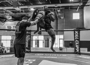Ange Loosa Instagram - One more week @ufc @danawhite @espn 🥷🏿 ⏳ 

 @henrihooft @coachgjones @ssorianomma @coachstrout @drcpeacock @niklentz @kamibarzini @gilbert_burns @vagnerrochabjj 

📸 : @photo.kim_smith
