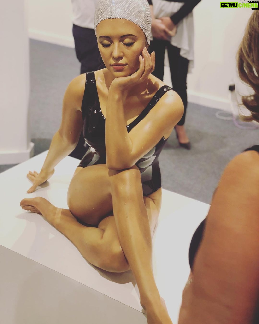 Ange Loosa Instagram - Art Basel Miami 🎨 🍭 . . . . .#artbasel #artbaselmiami Thanks @mariana_miami_realestate ☝🏿 Miami Art Week & Art Basel