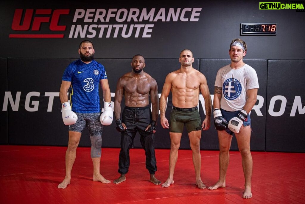 Ange Loosa Instagram - Things happen fast in this game.. Just stay ready, keep the energy good, keep the level high 🥷🏿 - @ssorianomma ☝🏿 UFC Performance Institute