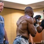 Ange Loosa Instagram - @killcliff_fc warming up 🤸🏿‍♂️ @henrihooft @gilbert_burns @coachstrout @wolverine_170 @coachgjones 🔙🔜 🥷🏿 @ufc @victoryleaf 🔋 📸 : @photo.kim_smith Salt Lake City, Utah