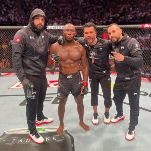 Ange Loosa Instagram - We made it @ufc 🇨🇭🇨🇩 @tuco300 @ssorianomma @ssorianomma @killcliff_fc @henrihooft @niklentz  @said_saparov @drcpeacock 

Thank you all ❤️ thank you Paris 🇫🇷