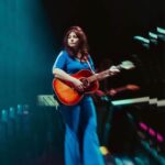 Angel Olsen Instagram - Yesterday was fun!!! Tonight we play Dallas at Studio at the Factory, Live Photos by @alejandrasolcasas 💙💦