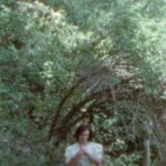 Angel Olsen Instagram - Earlier this year, I debuted Big Time with a special performance at Will Geer’s Theatricum Botanicum, a historic open-air theater in Topanga Canyon built by and for blacklisted artists. Today, in partnership with @atlasobscura , the first episode of Atlas Obscura Day Tripper series is out now. The episode explores the history and legacy of Theatricum Botanicum, Topanga Canyon’s influence on Big Time, and a performance of “Go Home.”  Watch at the link in bio.