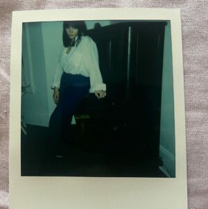 Angel Olsen Instagram - Impromptu photoshoot with my sweetheart @maximludwig 🌹