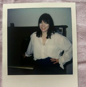 Angel Olsen Instagram - Impromptu photoshoot with my sweetheart @maximludwig 🌹